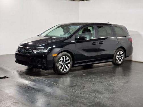 Crystal Black Pearl 2026 Honda Odyssey EX-L