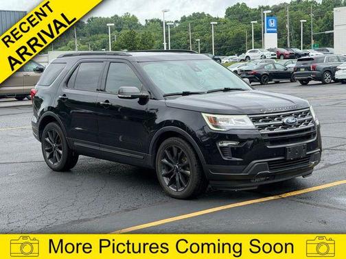Magnetic Metallic 2019 Ford Explorer XLT