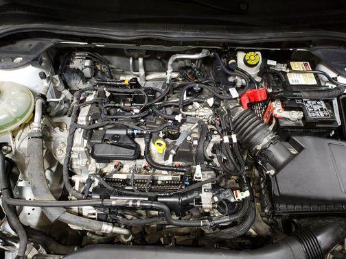 Oxford White 2022 Ford Escape S