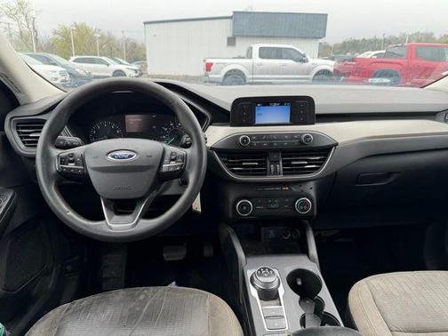 Oxford White 2022 Ford Escape S
