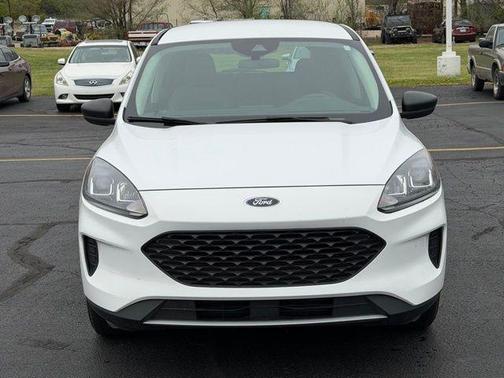 Oxford White 2022 Ford Escape S