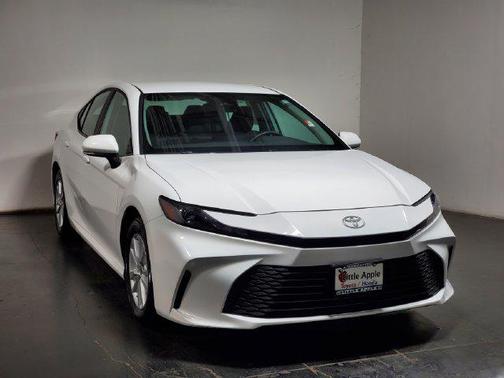 Ice Cap 2025 Toyota Camry LE