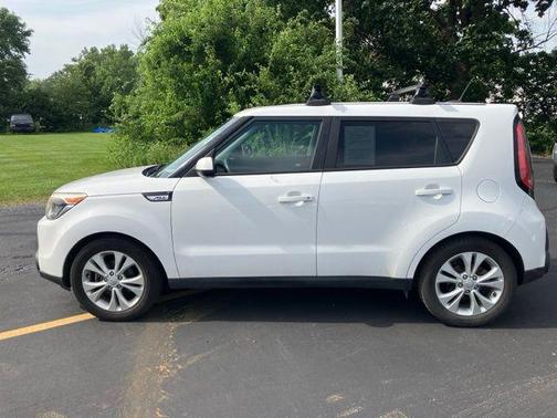 Clear White 2015 Kia Soul +