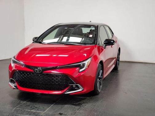 Finish Line Red/Midnight Black Metallic 2024 Toyota Corolla XSE