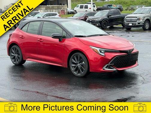 Finish Line Red/Midnight Black Metallic 2024 Toyota Corolla XSE