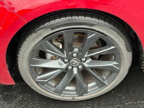 Finish Line Red/Midnight Black Metallic 2024 Toyota Corolla XSE