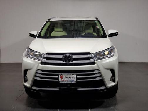 Blizzard Pearl 2019 Toyota Highlander XLE