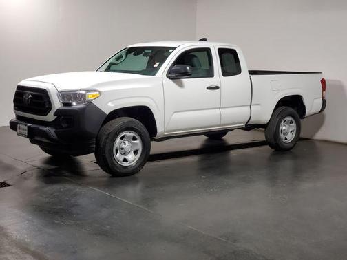 Ice 2023 Toyota Tacoma SR