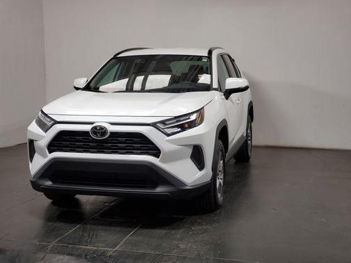 Ice Cap 2025 Toyota RAV4 Hybrid XLE
