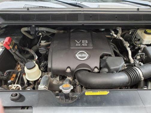 2015 Nissan Titan SV