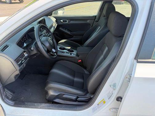 Platinum White Pearl 2025 Honda Civic Sport