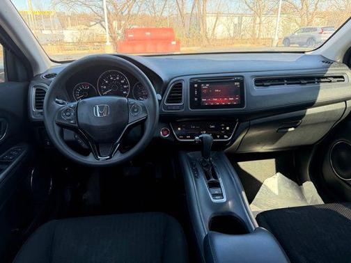 Milano Red 2018 Honda HR-V EX