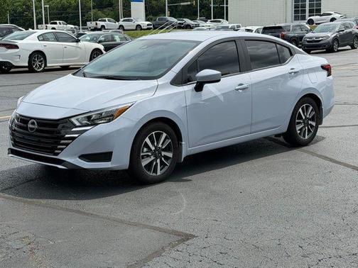 Gray Sky Pearl 2025 Nissan Versa 1.6 SV