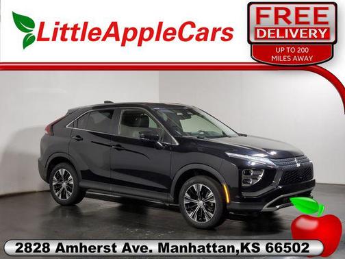 Labrador Black Pearl 2022 Mitsubishi Eclipse Cross SE
