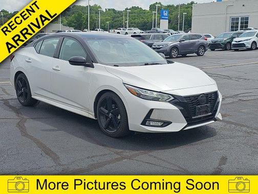 Super Black 2022 Nissan Sentra SR