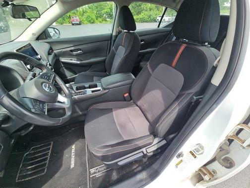 Super Black 2022 Nissan Sentra SR