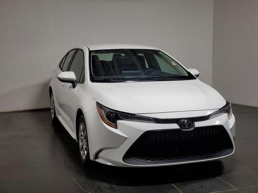 White 2022 Toyota Corolla LE