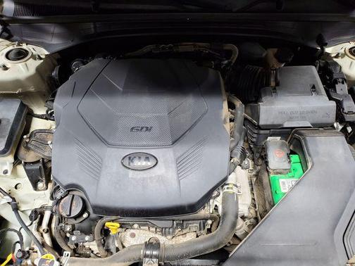 2017 Kia Cadenza Premium