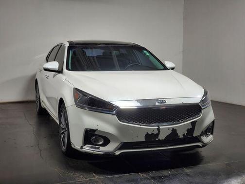 2017 Kia Cadenza Premium