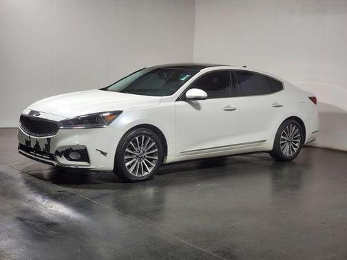 2017 Kia Cadenza Premium