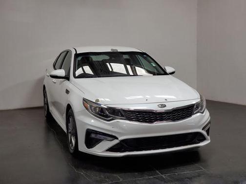 Snow White Pearl 2019 Kia Optima LX