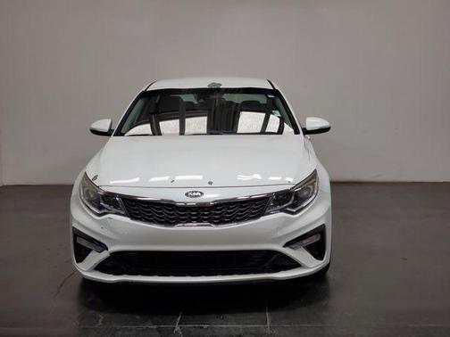 Snow White Pearl 2019 Kia Optima LX