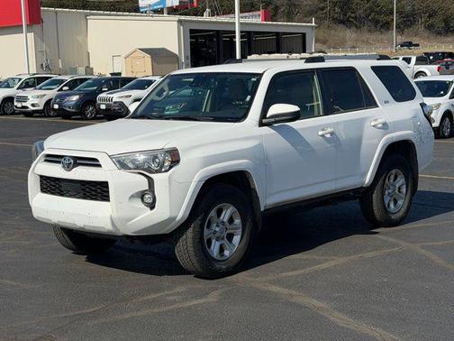 2024 Toyota 4Runner SR5