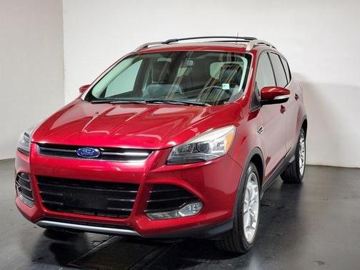 Photo 4 of 33 of 2015 Ford Escape Titanium