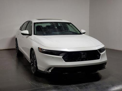Platinum White Pearl 2026 Honda Accord Hybrid Touring