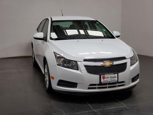 Summit White 2013 Chevrolet Cruze ECO