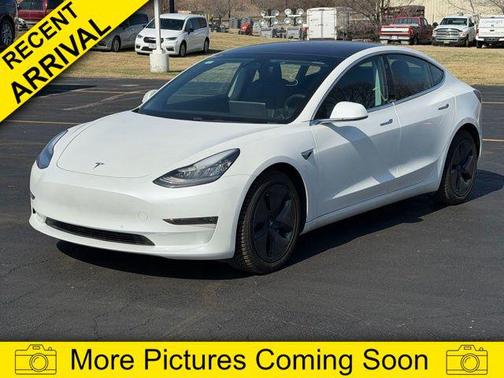 Pearl White Multi-Coat 2019 Tesla Model 3 Long Range