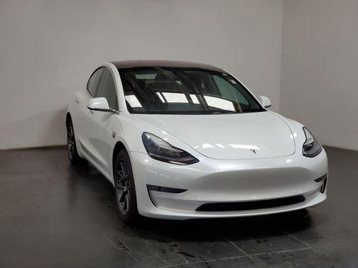 Pearl White Multi-Coat 2019 Tesla Model 3 Long Range