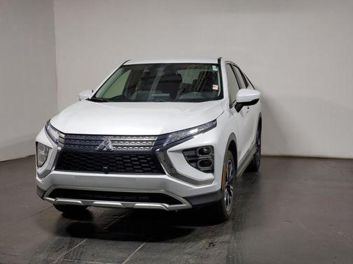 White Diamond 2024 Mitsubishi Eclipse Cross SE