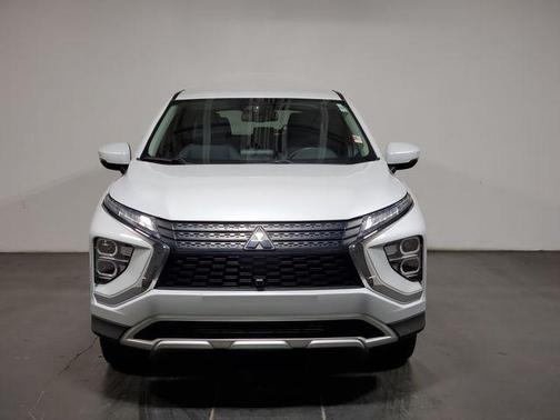 White Diamond 2024 Mitsubishi Eclipse Cross SE