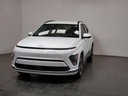 Atlas White 2024 Hyundai KONA EV SEL
