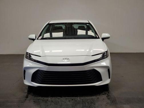 Ice Cap 2025 Toyota Camry LE