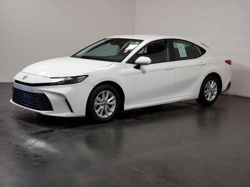 Ice Cap 2025 Toyota Camry LE