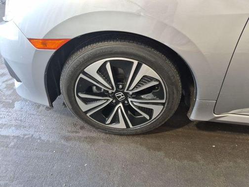 Lunar Silver Metallic 2018 Honda Civic EX-T