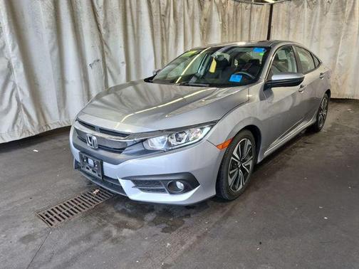 Lunar Silver Metallic 2018 Honda Civic EX-T