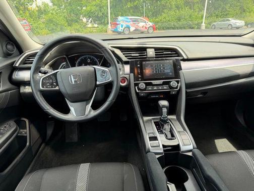 Lunar Silver Metallic 2018 Honda Civic EX-T