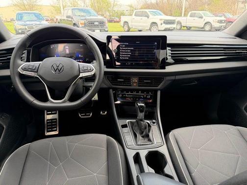 Pyrite Silver Metallic 2025 Volkswagen Jetta 1.5T Sport