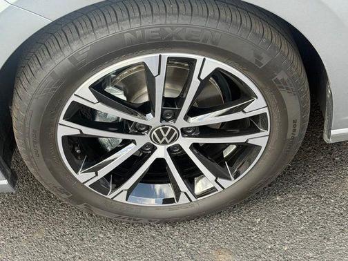 Pyrite Silver Metallic 2025 Volkswagen Jetta 1.5T Sport