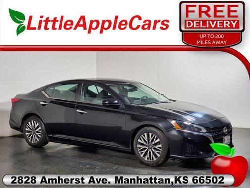Super Black 2023 Nissan Altima 2.5 SV