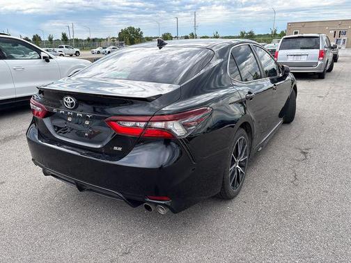 Midnight Black Metallic 2021 Toyota Camry SE