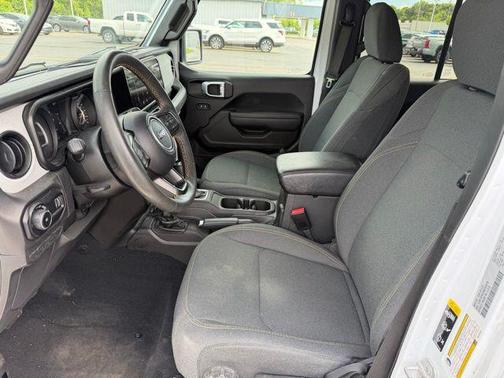 Bright White Clearcoat 2024 Jeep Wrangler Sport S