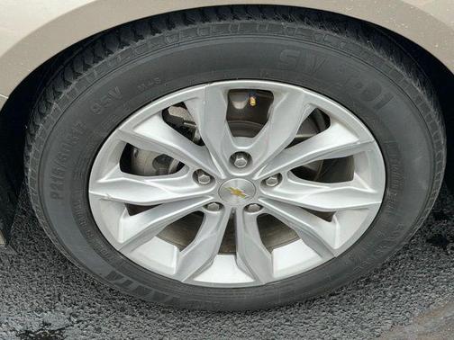 2022 Chevrolet Malibu FWD LT