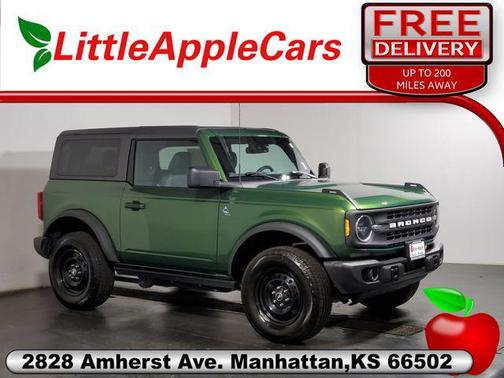 Eruption Green Metallic 2022 Ford Bronco Black Diamond