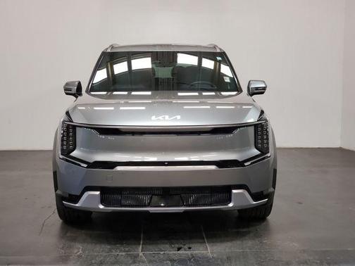 Pebble Gray 2024 Kia EV9 Land