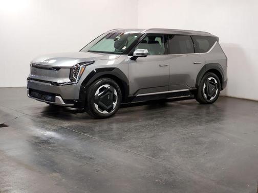 Pebble Gray 2024 Kia EV9 Land