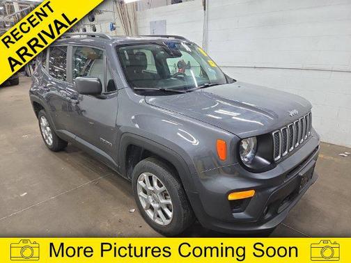Graphite Gray 2022 Jeep Renegade Latitude